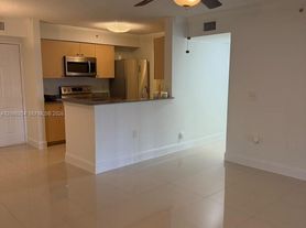 2451 Centergate Dr