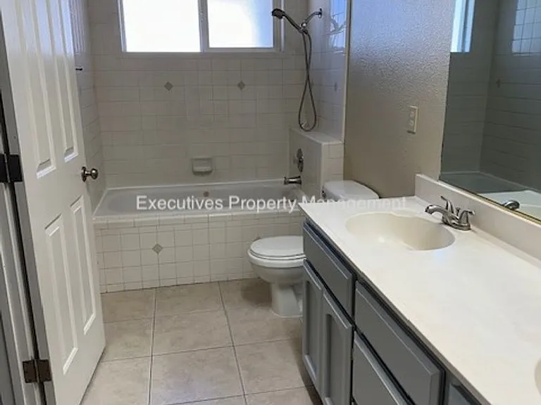 1103 Acapulco Ct — Photo 16