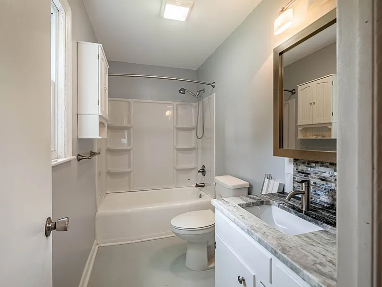 4222 Arbutus Dr — Photo 33
