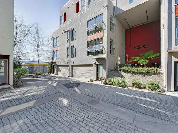 6466 Hollis St #182, Emeryville, CA 94608