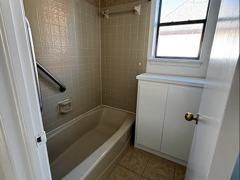 Jack and Jill bath downstairs