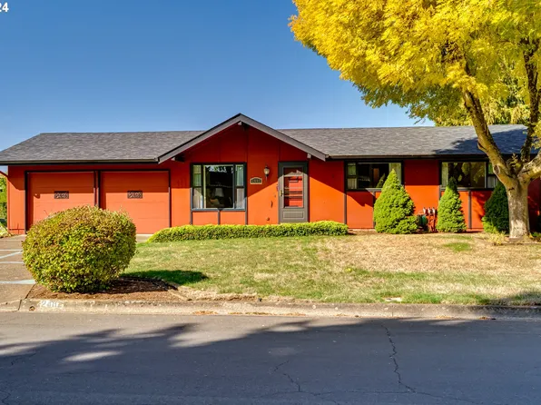 2482 Canterbury St, Eugene, OR 97404