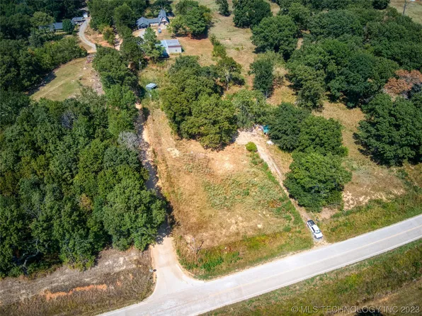 5979 W Voca Rd, Caney, OK 74533