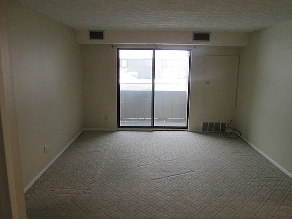 3rd image of 1650 Cedarwood Dr