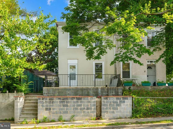 1364 W Spencer St, Philadelphia, PA 19141