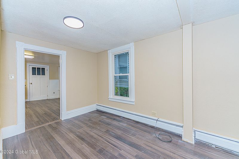 4th image of 58 Continental Avenue