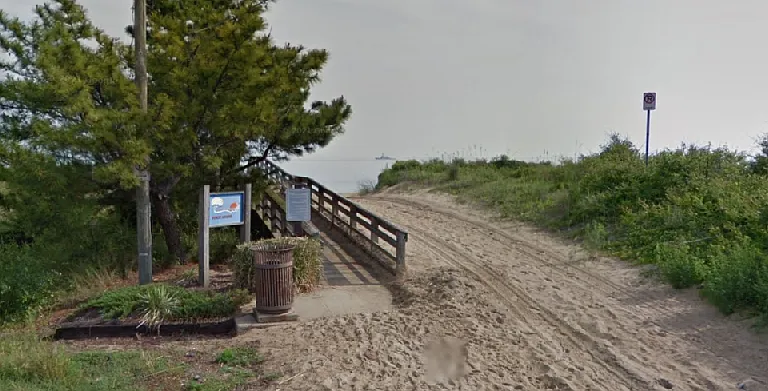 Beach Access - 1 block
