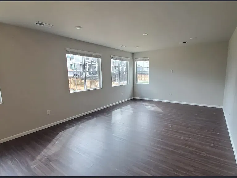 27286 E Bayaud Ave — Photo 14