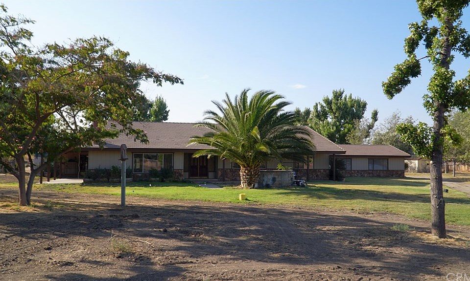 1st image of 42575 Kalmia St