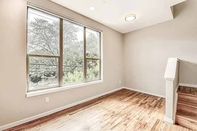 2100 N Clay St — Photo 17