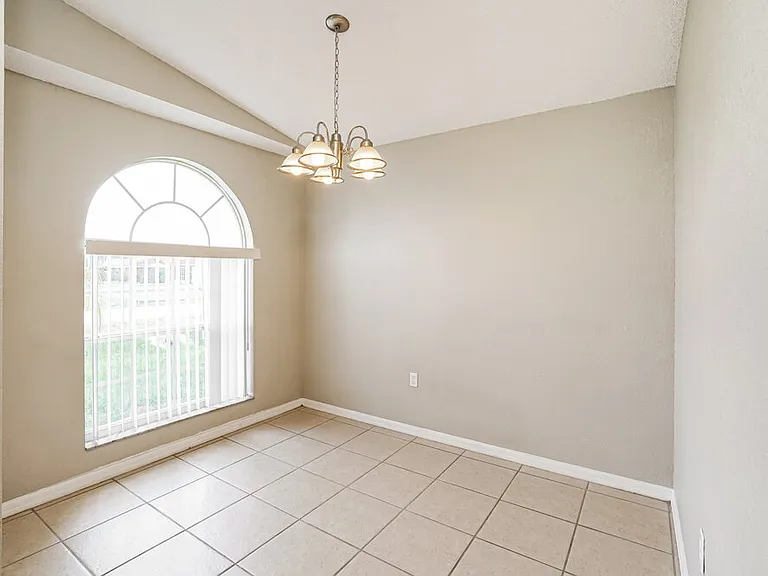 4944 Palm View Dr N — Photo 6