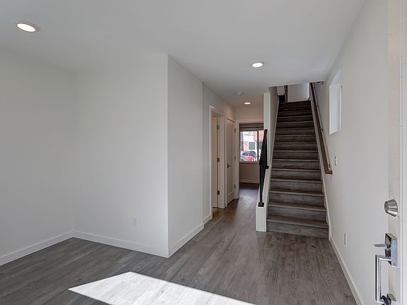 2nd image of 1330 E Spring St