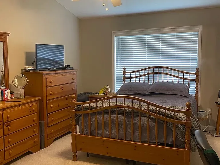 810 Cyndy Ln — Photo 12