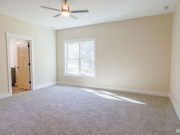 4th image of 534 Dogwood East Ct