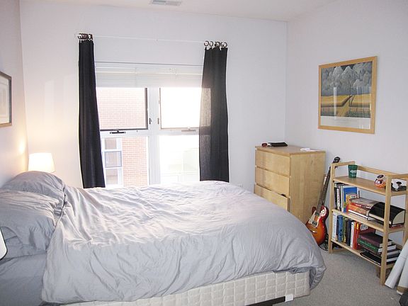 3rd image of 1222 Chicago Ave APT 501