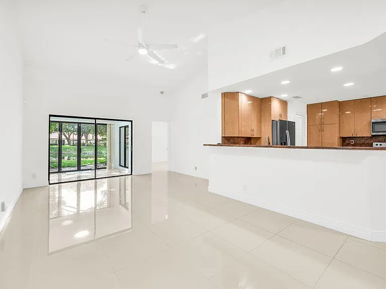 65 Centennial Ct — Photo 7