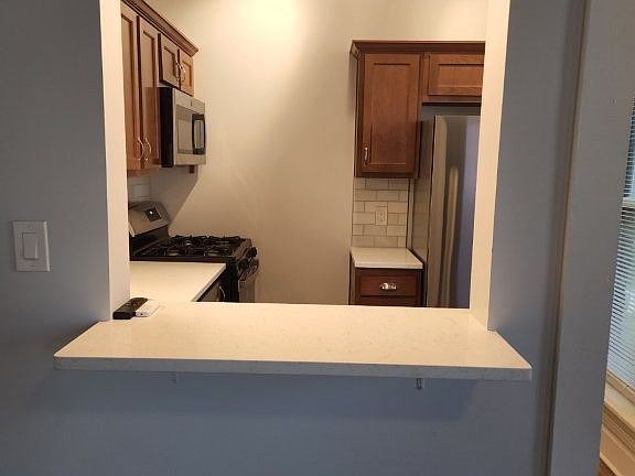 4th image of 781 Park St APT B