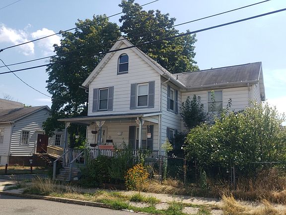 2nd image of 82 Washington St