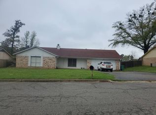 207 Melany Ln, Longview, TX 75605