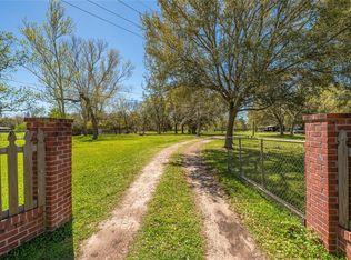 6009 Terrebonne Rd, Hitchcock, TX 77563