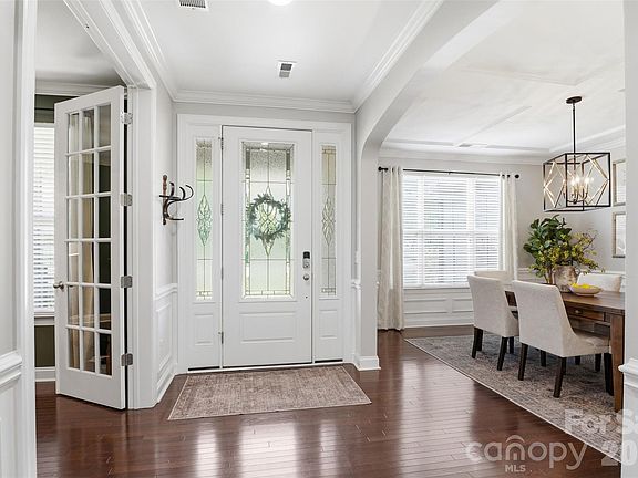 3rd image of 742 Pela Vista Ct