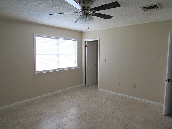3rd image of 201 College Blvd E APT 61