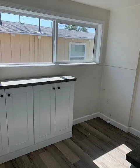 10210 Monterey St — Photo 7