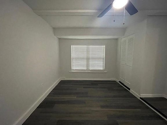 5th image of 408 Southern Ct