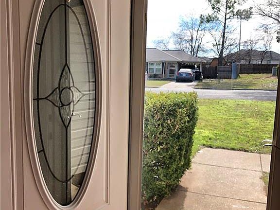4th image of 1413 Clearfield Dr