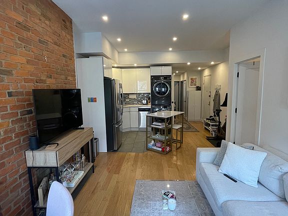 5th image of 320 E 19th St APT 2