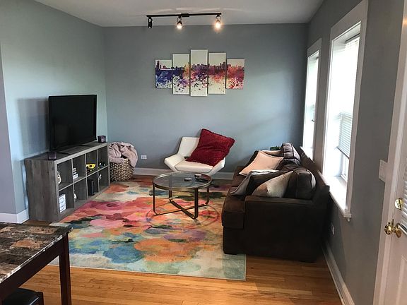 2nd image of 2541 W Wabansia Ave
