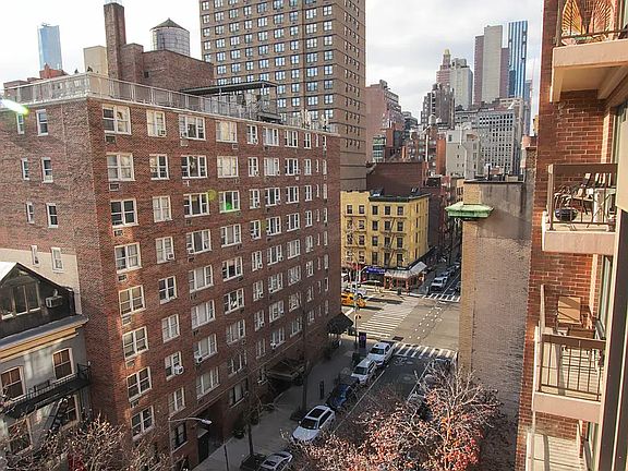 4th image of 207 E 30th St #9IC