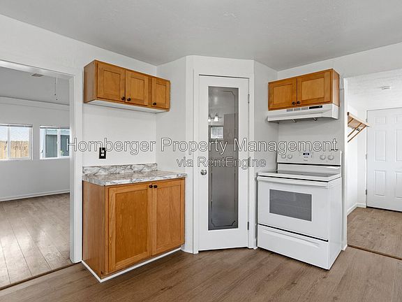 4th image of 1103 E Joseph Ave
