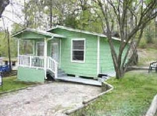 8 Mars Dr, Huntsville, TX 77320