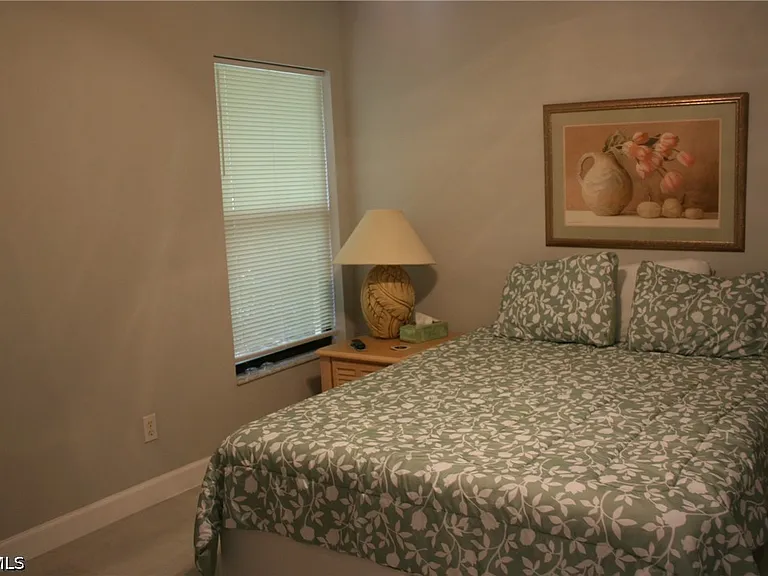 15472 Admiralty Cir #2 — Photo 30