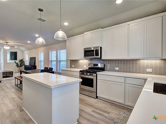 3rd image of 2033 Flametree Ave