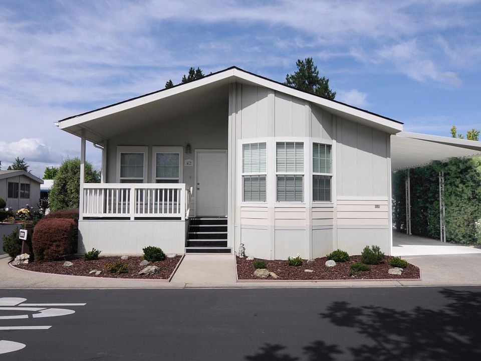 1st image of 42 Dewey Cir