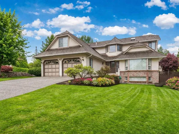 9072 Briar Rd, Burnaby, BC V3N 4W8