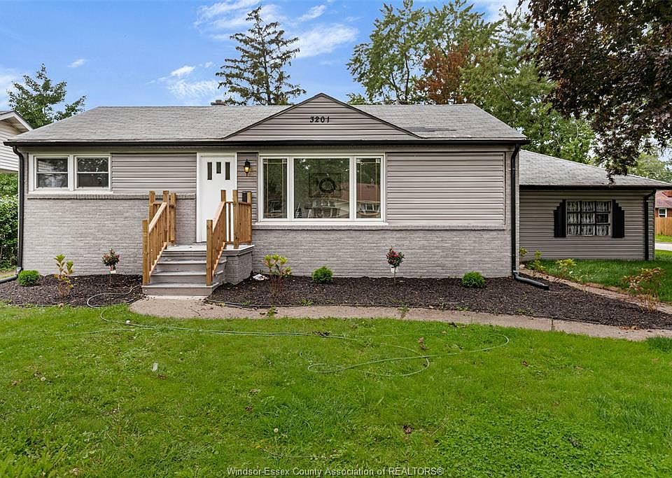 1st image of 3201 Dandurand Ave