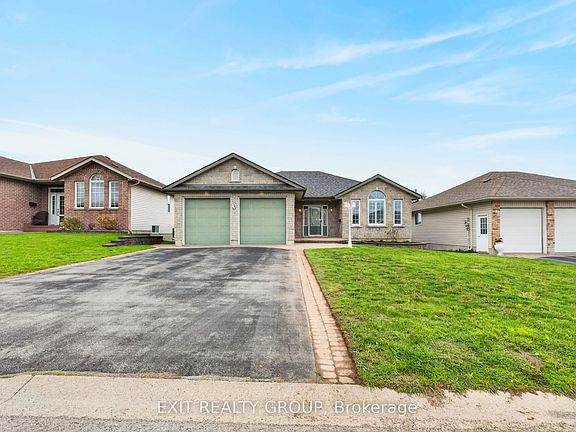 2nd image of 34 Belvedere Rd