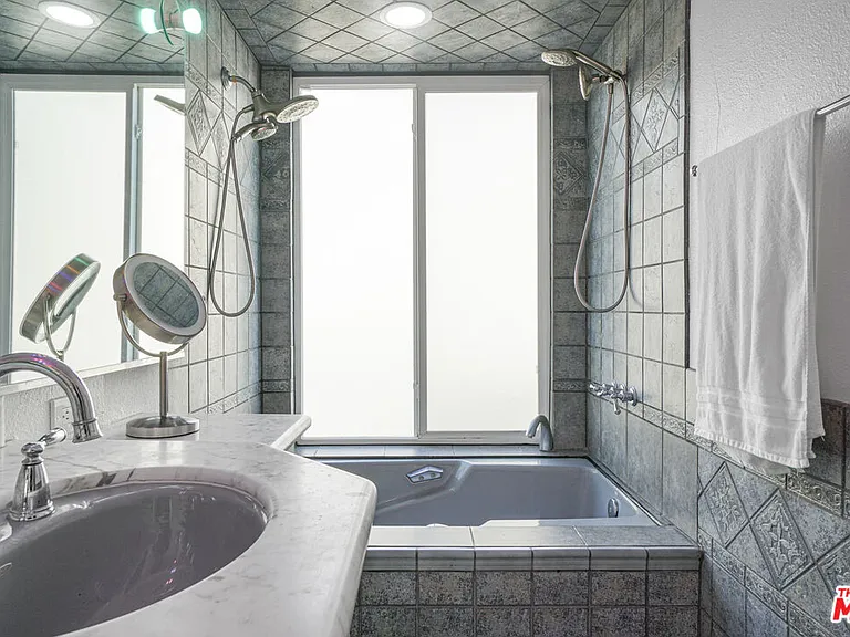 1 Jib St #101 — Photo 31