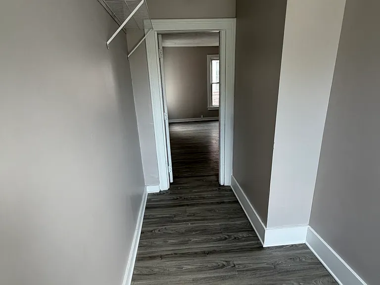 423 Hancock St #3 — Photo 1