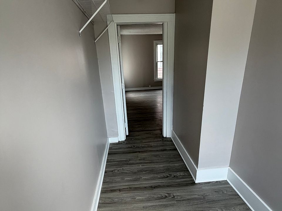 1st image of 423 Hancock St #3