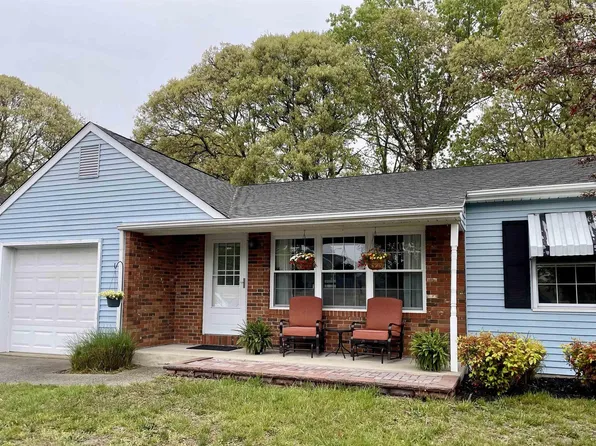 61 Chapman Blvd, Somers Point, NJ 08244