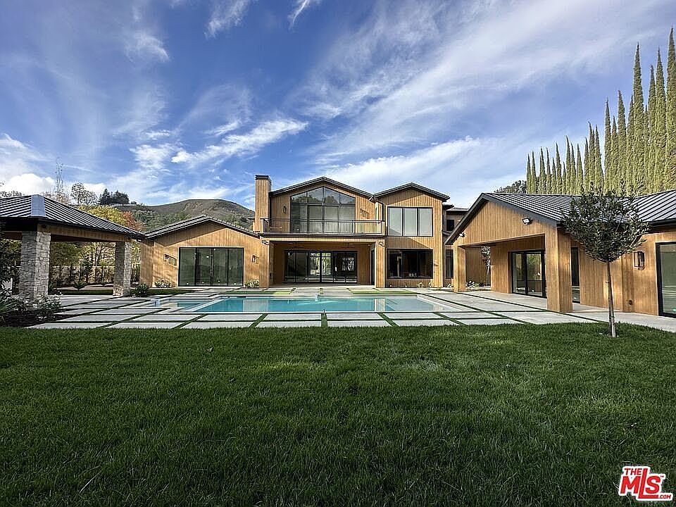 Inside 5510 Jed Smith Rd: Photos, Property Value, and Architectural History