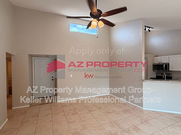 4th image of 4226 N 22nd St Unit 26