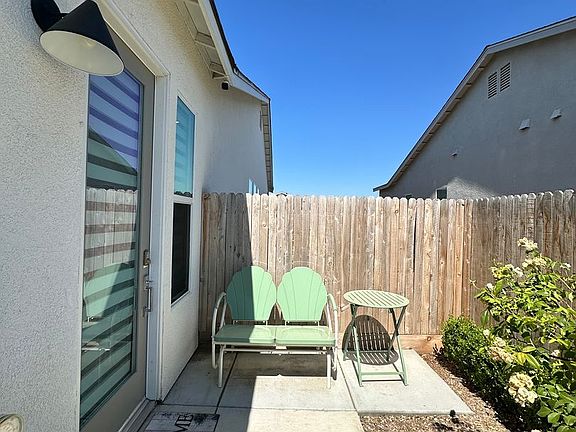 5th image of 3803 N Santa Fe St