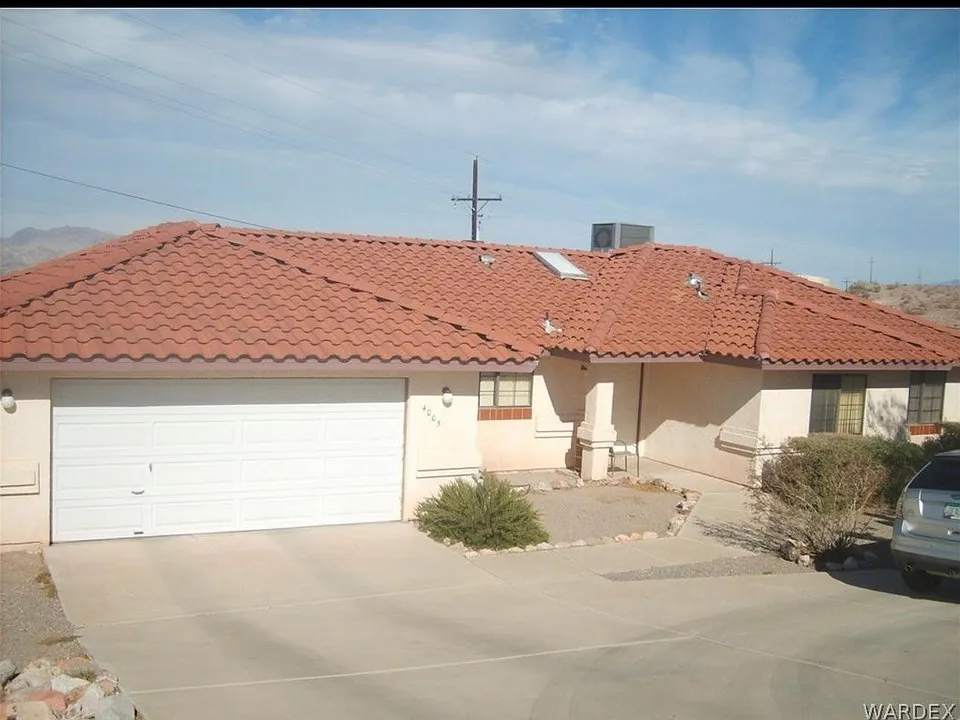 4005 San Rosa Pl