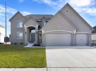 19122 Thompson Dr, Macomb, MI