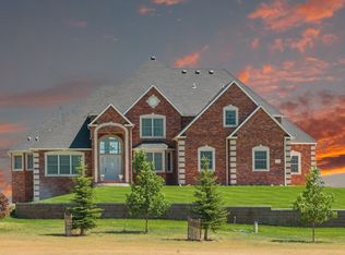 2524 Falling Star Loop, Cheyenne, WY 82009